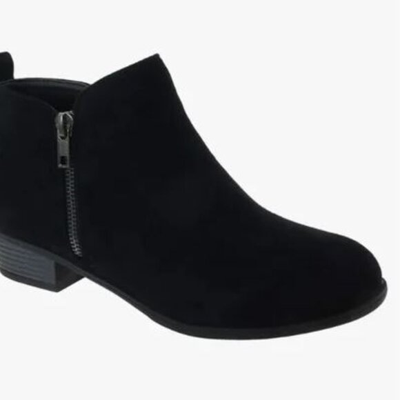 NWT Pierre Dumas Black Booties - Picture 1 of 1